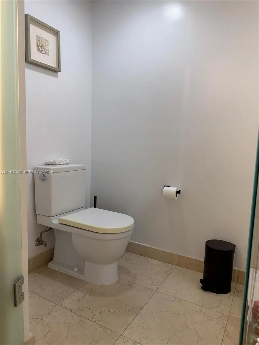 200 SUNNY ISLES BLVD #2-1001 Sunny Isles Beach, FL 33160