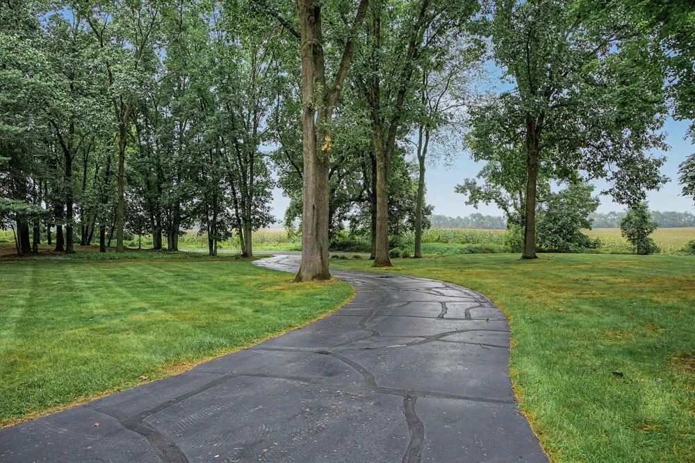 15741 18 Mile Road Marshall Township, MI 49068