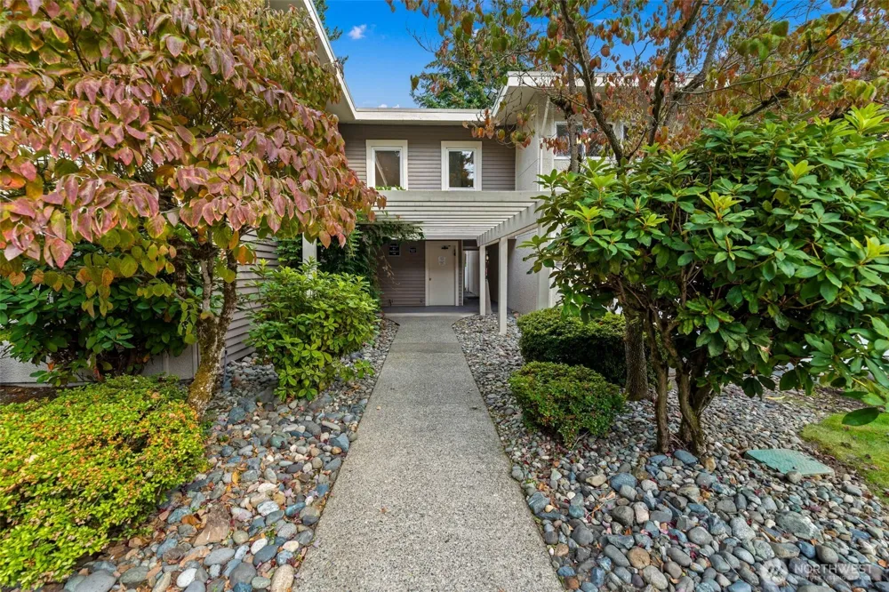 811 126th Place NE #A207 Bellevue, WA 98005