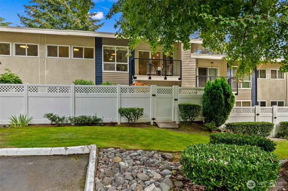 811 126th Place NE #A207 Bellevue, WA 98005