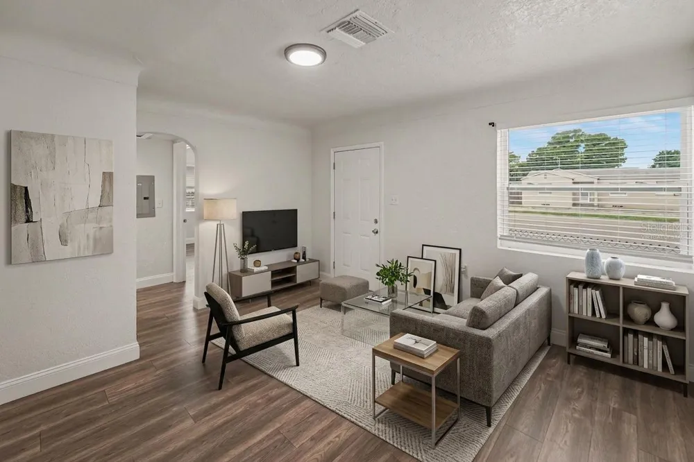 2140 22ND AVENUE St Petersburg, FL 33713
