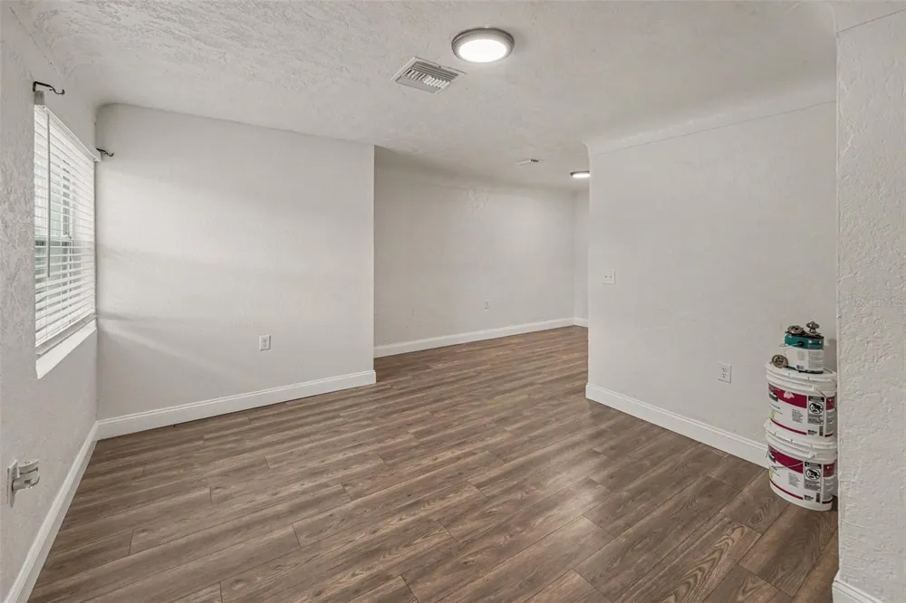 2140 22ND AVENUE St Petersburg, FL 33713