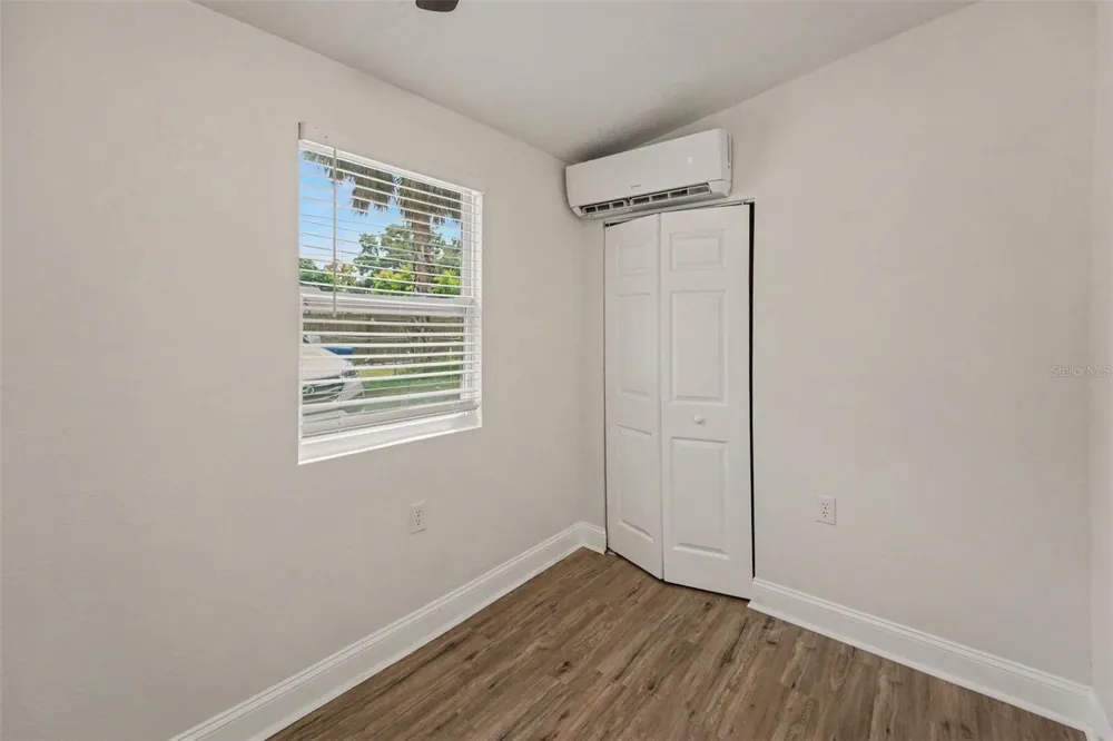 2140 22ND AVENUE St Petersburg, FL 33713