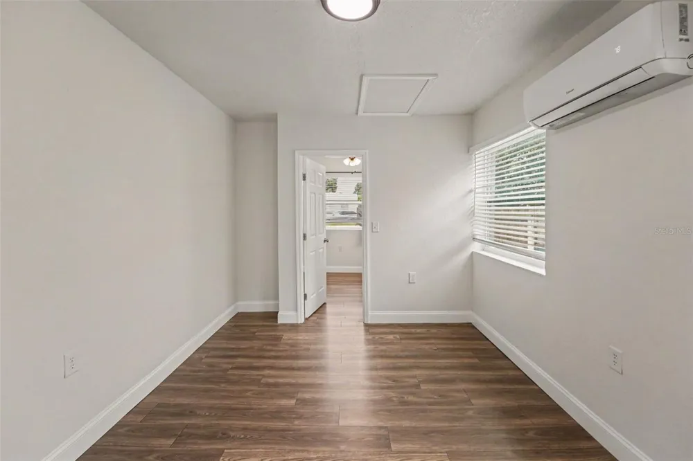2140 22ND AVENUE St Petersburg, FL 33713