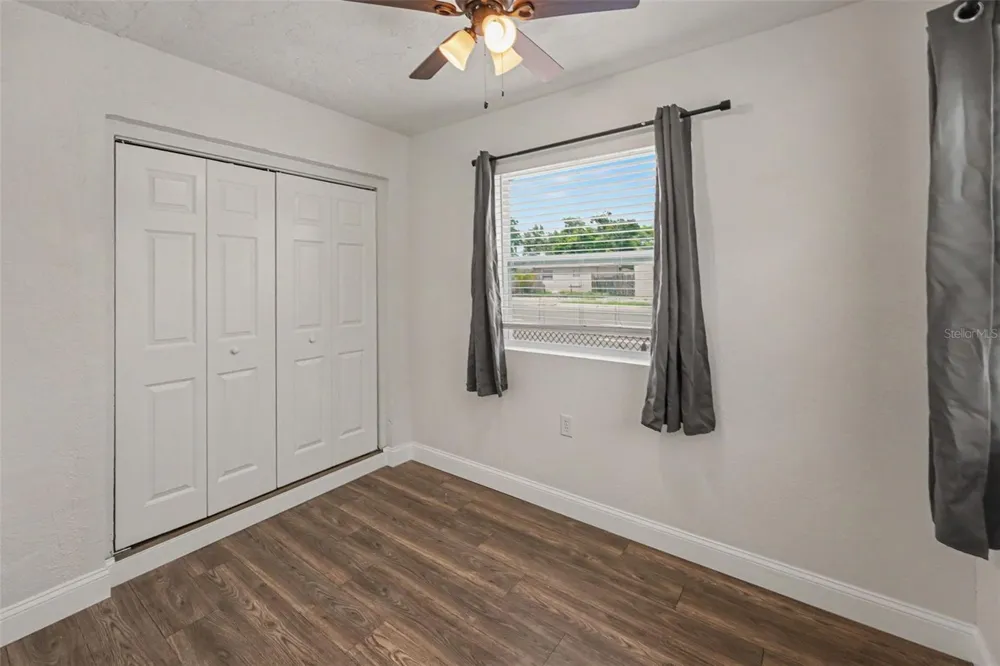 2140 22ND AVENUE St Petersburg, FL 33713