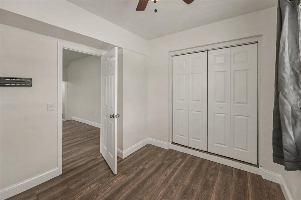 2140 22ND AVENUE St Petersburg, FL 33713