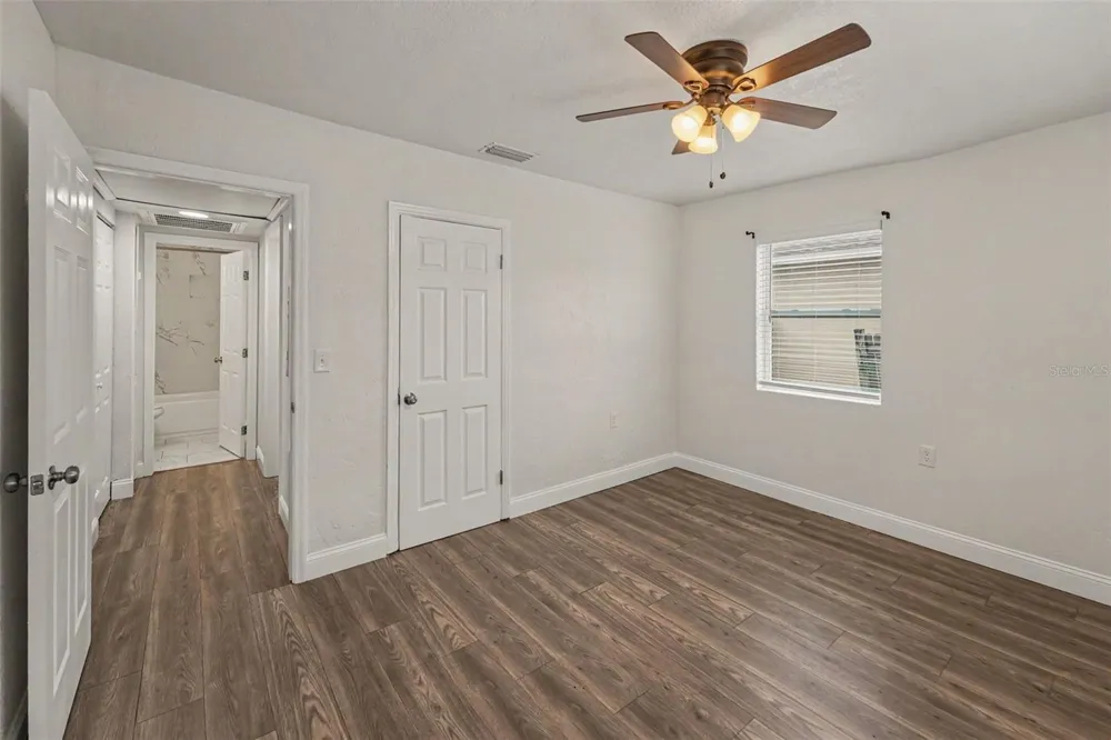 2140 22ND AVENUE St Petersburg, FL 33713