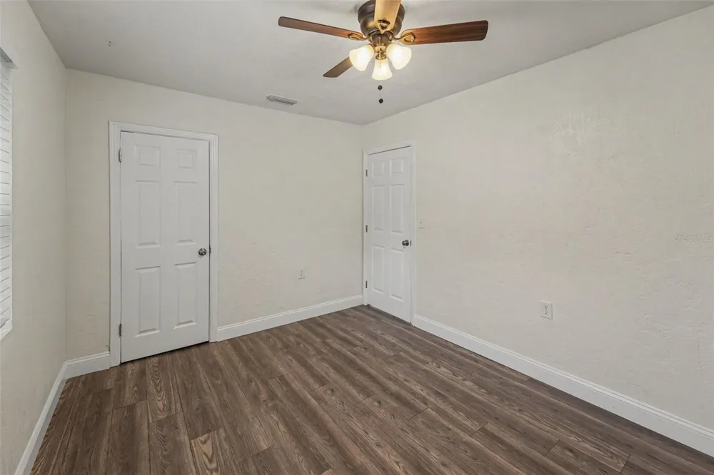 2140 22ND AVENUE St Petersburg, FL 33713