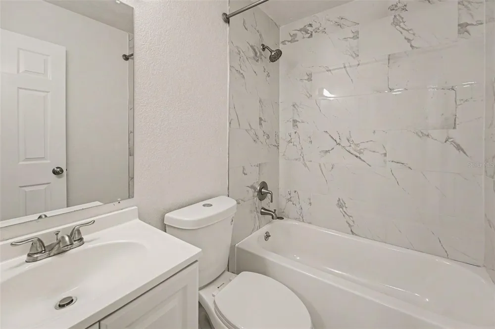 2140 22ND AVENUE St Petersburg, FL 33713