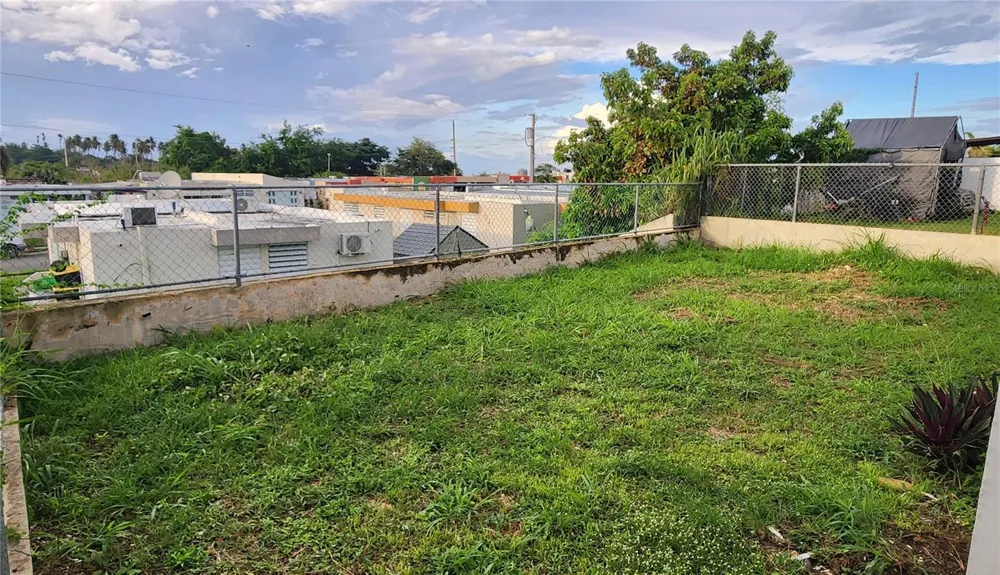 Los Almendros st. PRADERA REAL DEV Isabela, PR 00662