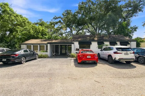 223 LITHIA PINECREST ROAD