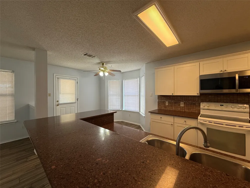 1914 Hollow Ridge Drive Cedar Park, TX 78613