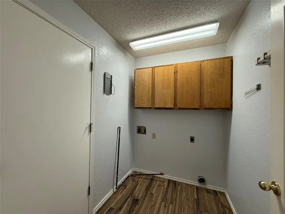 1914 Hollow Ridge Drive Cedar Park, TX 78613