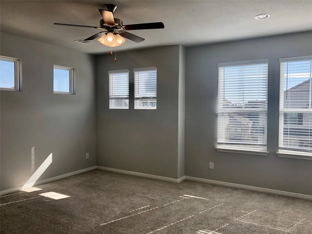 198 Simon Kyle, TX 78640