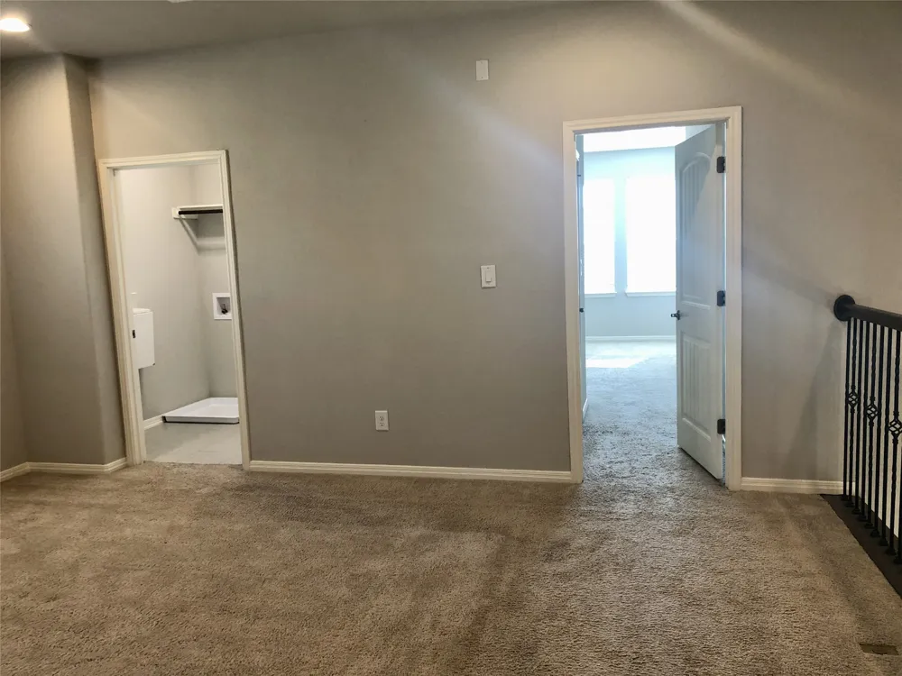 198 Simon Kyle, TX 78640