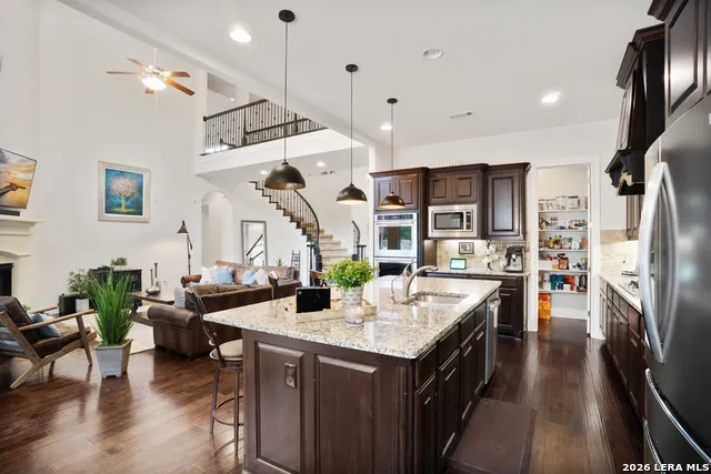 6311 Almeria Cir San Antonio, TX 78257
