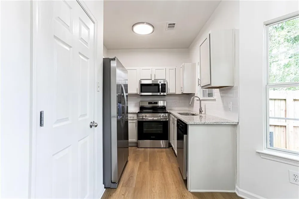 2486 Laurel Circle NW Atlanta, GA 30311