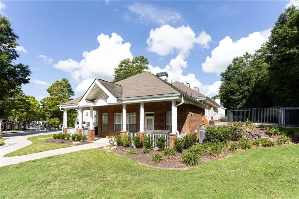 2486 Laurel Circle NW Atlanta, GA 30311