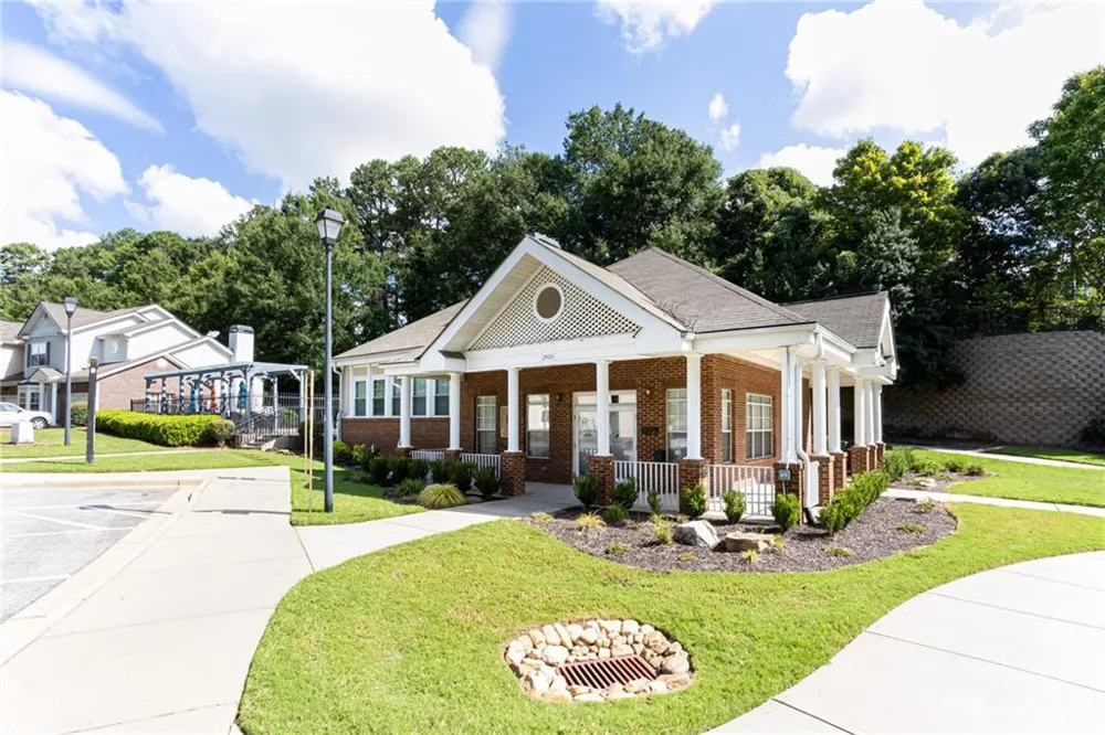 2486 Laurel Circle NW Atlanta, GA 30311