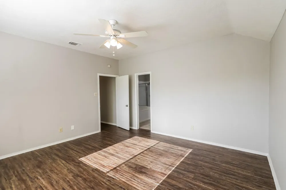 7447 Woodland West Drive Houston, TX 77040