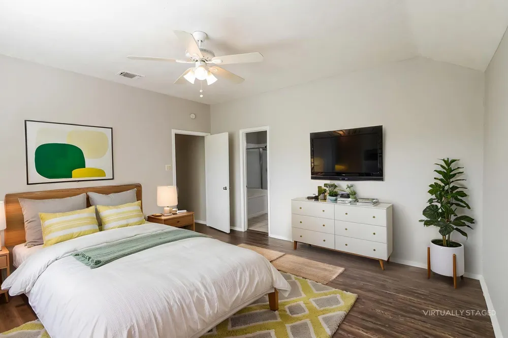 7447 Woodland West Drive Houston, TX 77040