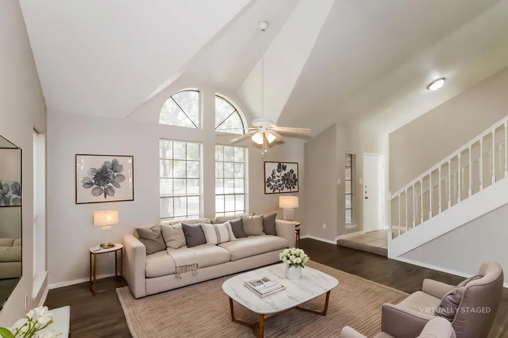 7447 Woodland West Drive Houston, TX 77040