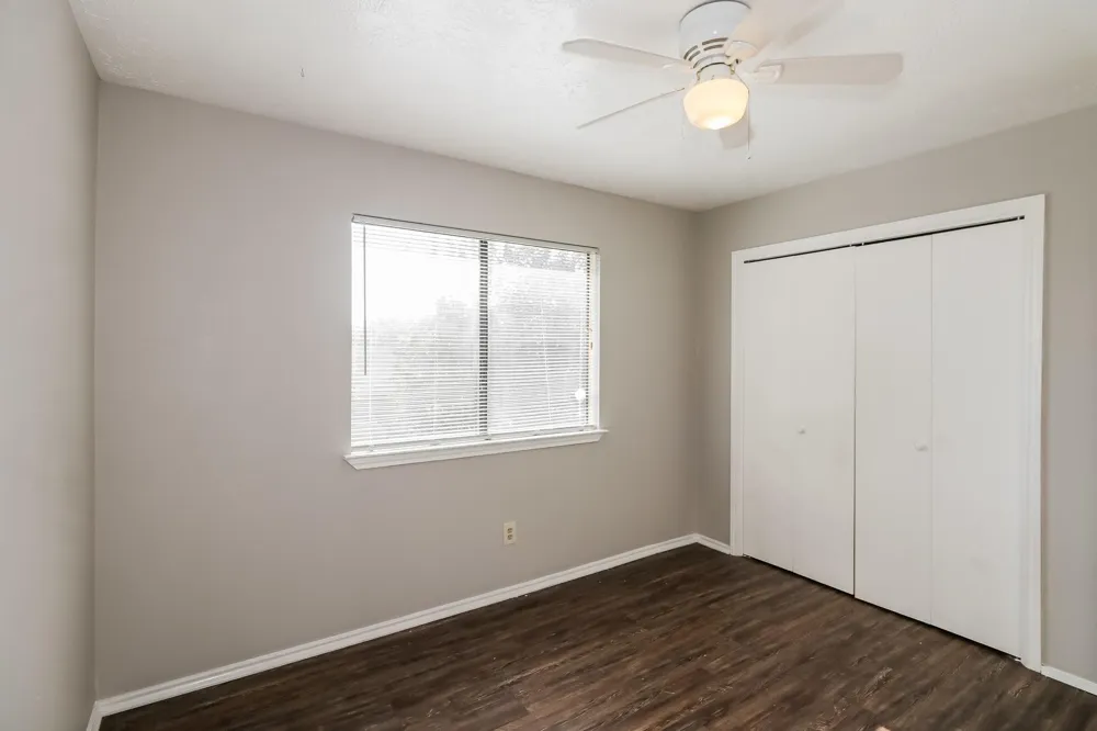 7447 Woodland West Drive Houston, TX 77040