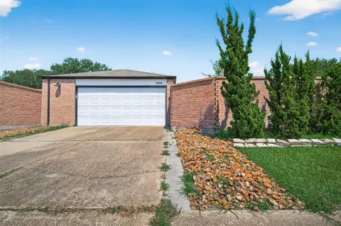 15914 Val Vista Drive
