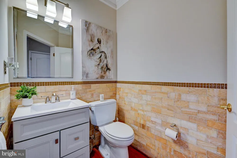 24 DEVONSHIRE DRIVE West Windsor, NJ 08540