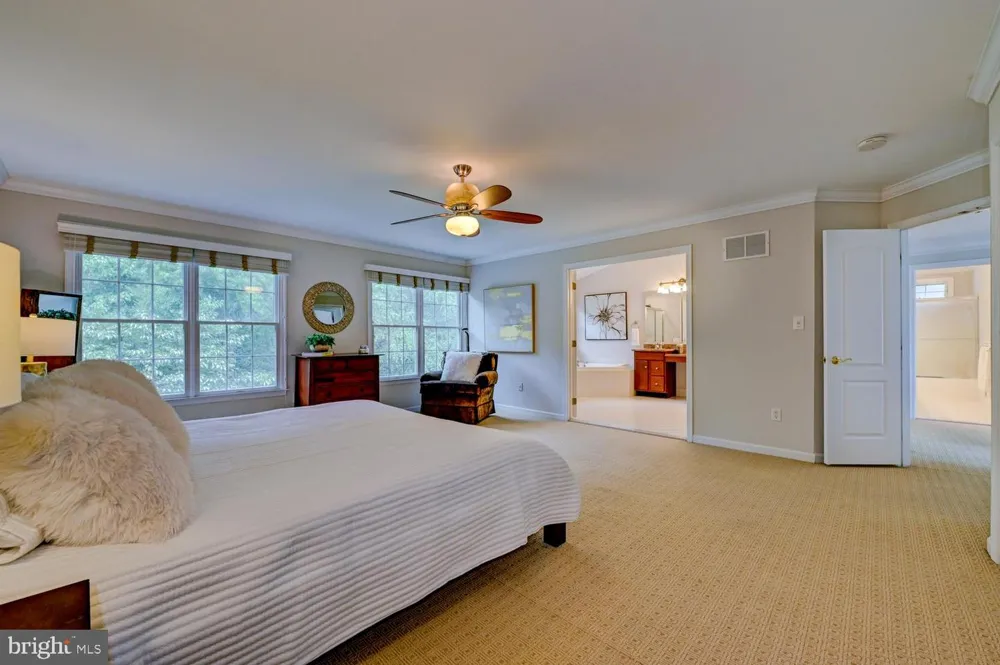24 DEVONSHIRE DRIVE West Windsor, NJ 08540