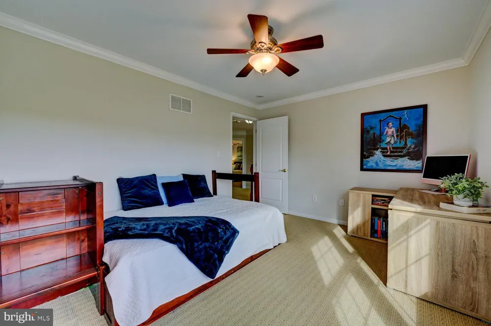 24 DEVONSHIRE DRIVE West Windsor, NJ 08540