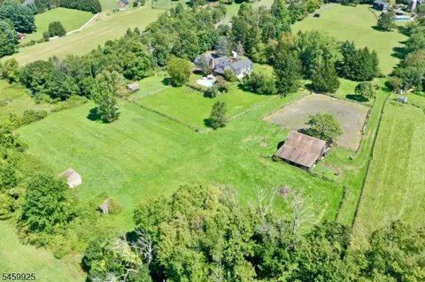 13 Farmersville Rd