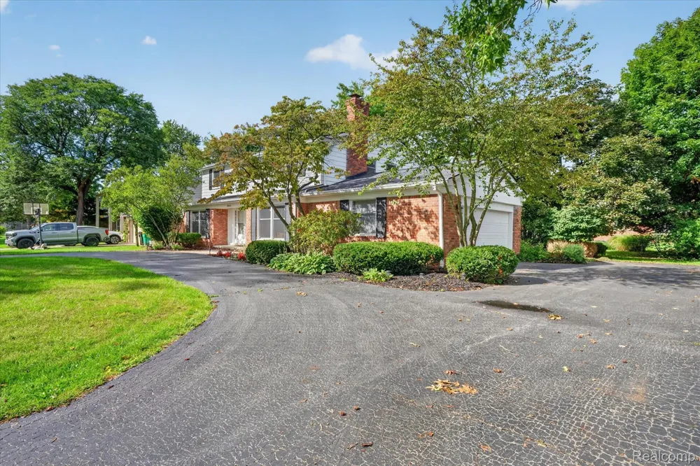 29653 Club House Lane Farmington Hills City, MI 48334
