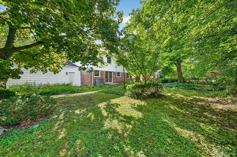 29653 Club House Lane Farmington Hills City, MI 48334