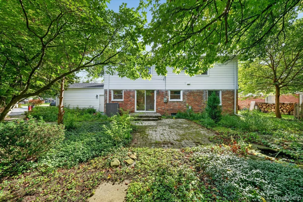 29653 Club House Lane Farmington Hills City, MI 48334