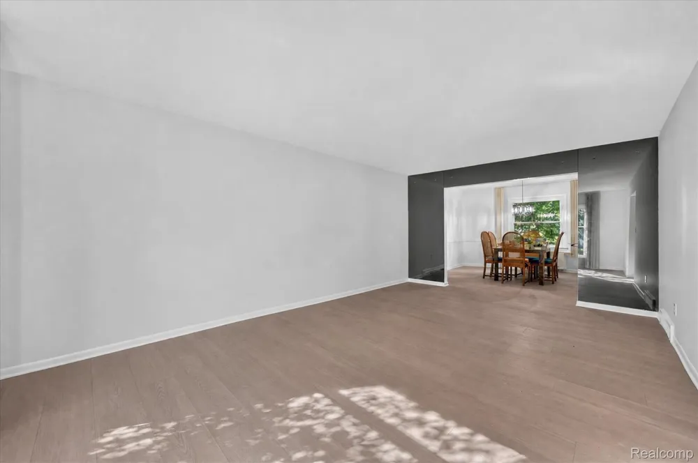 29653 Club House Lane Farmington Hills City, MI 48334