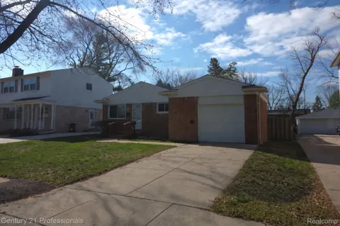 406 Woodlawn Avenue
