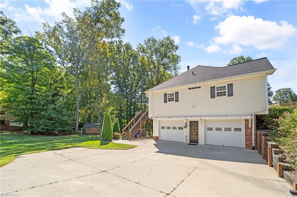 5059 Ramillie Run Winston-Salem, NC 27106