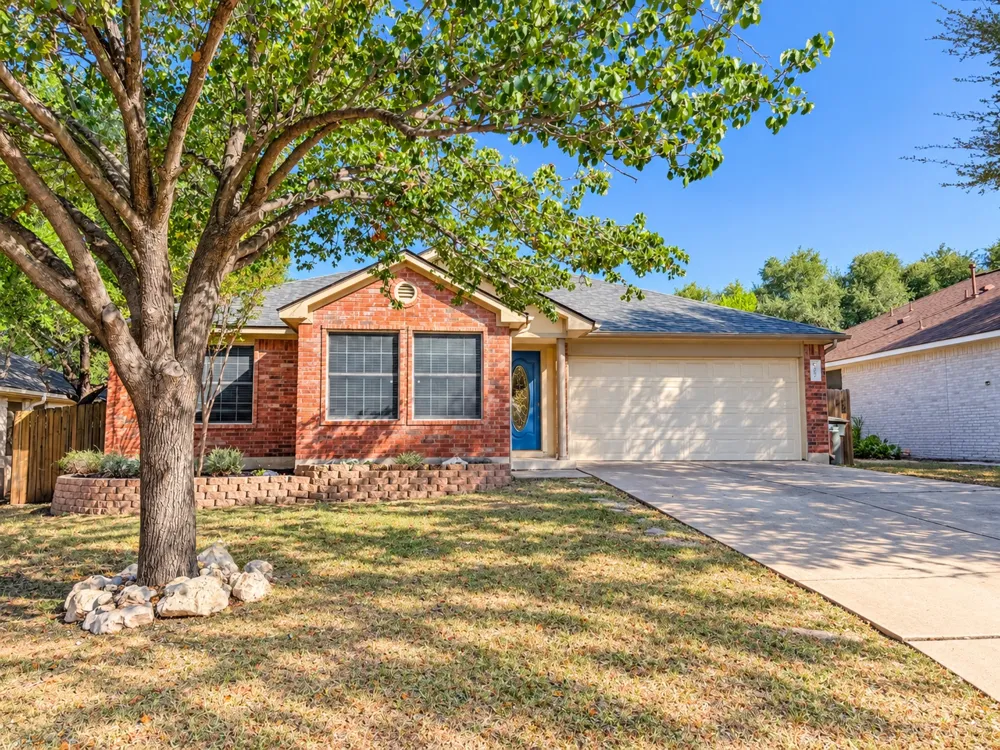 807 Hilltop Drive Leander, TX 78641
