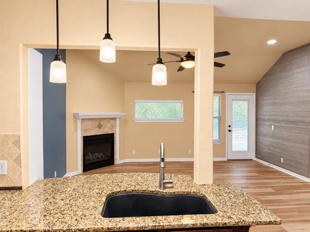 807 Hilltop Drive Leander, TX 78641