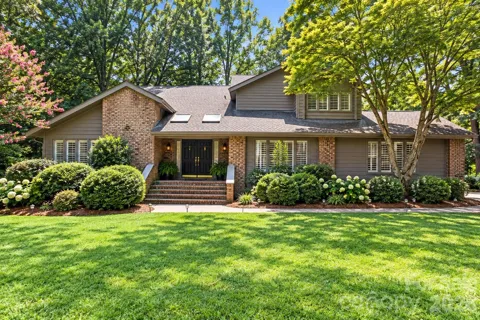 1800 Stockwell Court