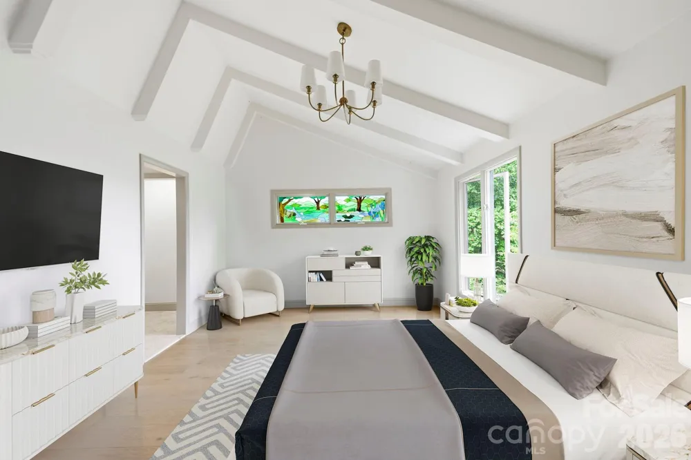 284 Indian Cave Park Road Hendersonville, NC 28739