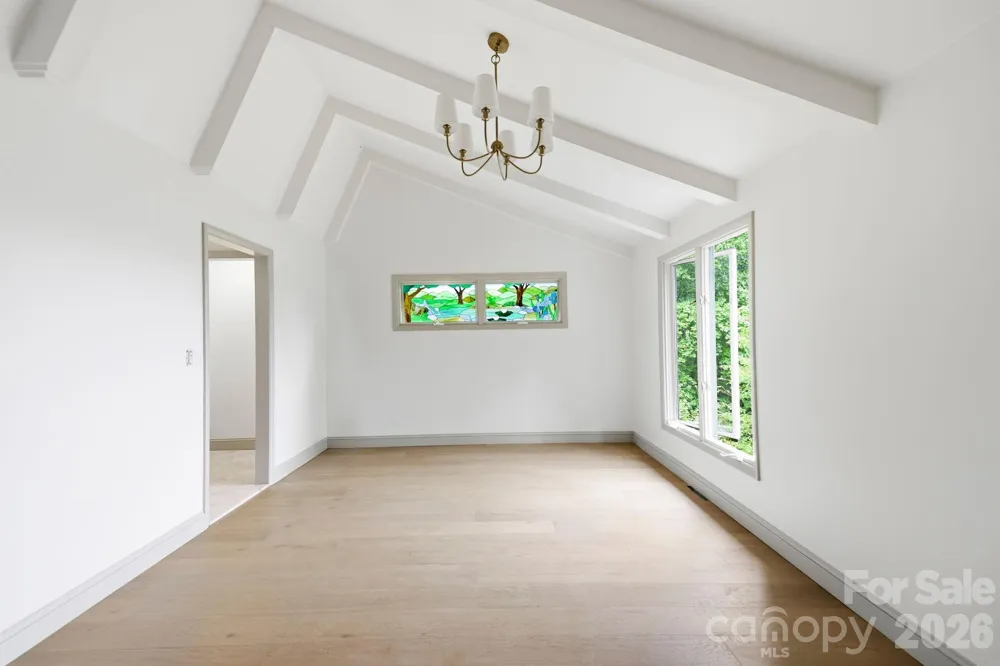 284 Indian Cave Park Road Hendersonville, NC 28739