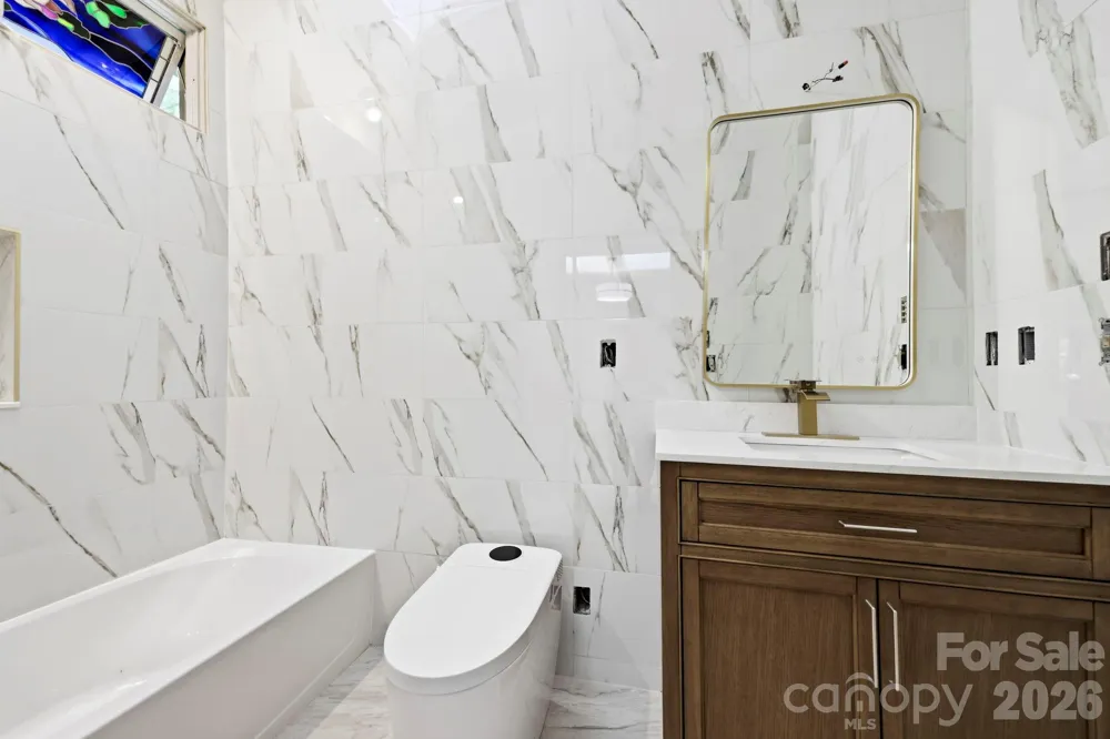 284 Indian Cave Park Road Hendersonville, NC 28739