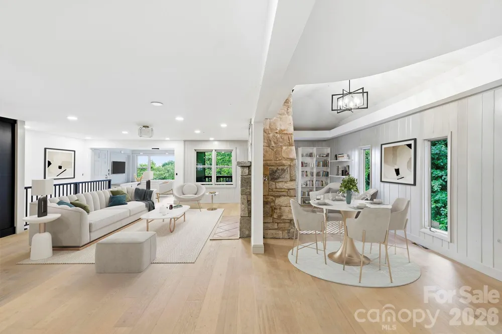 284 Indian Cave Park Road Hendersonville, NC 28739