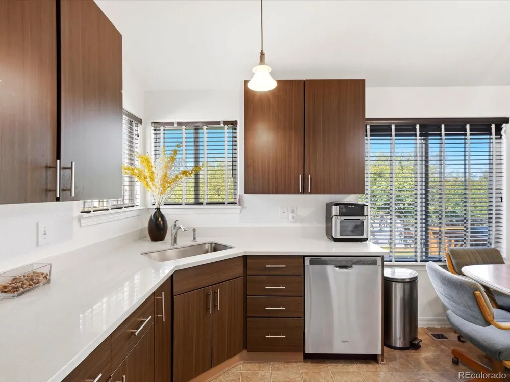 5061 Elkhart Street Denver, CO 80239