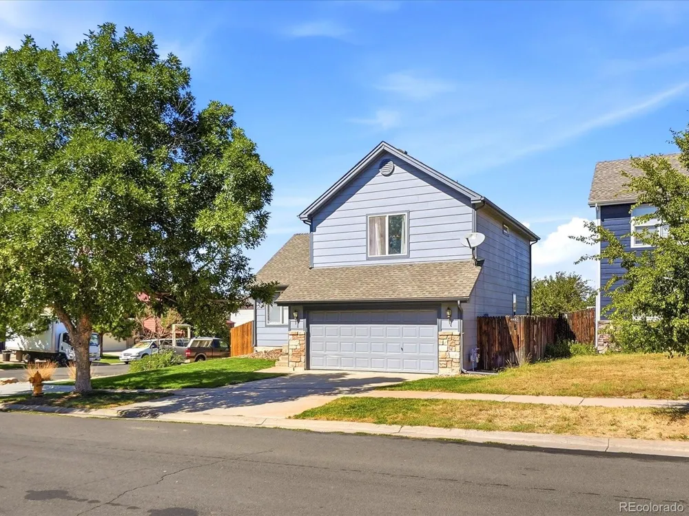 5061 Elkhart Street Denver, CO 80239