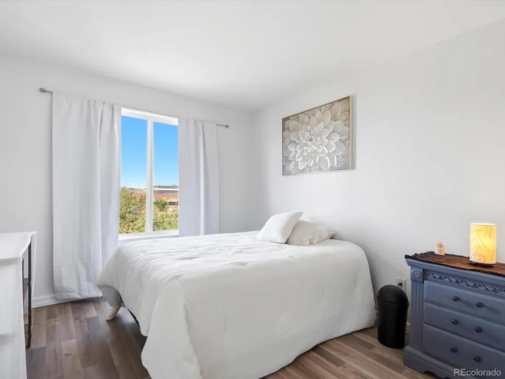5061 Elkhart Street Denver, CO 80239