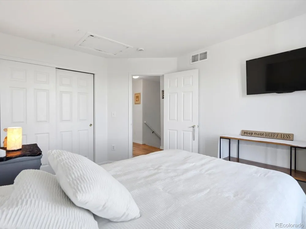 5061 Elkhart Street Denver, CO 80239