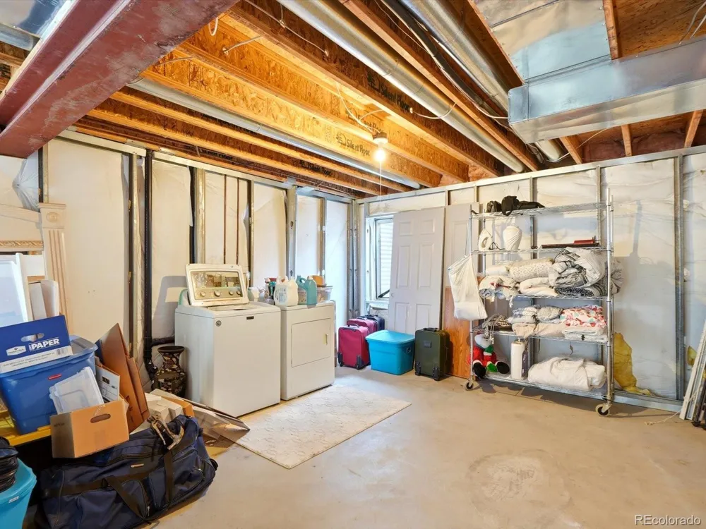 5061 Elkhart Street Denver, CO 80239